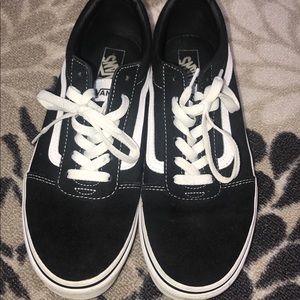 Vans black and white